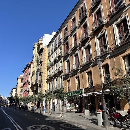 Dplace To Be - Exclusive Apartments In Historic Center 马德里 外观 照片