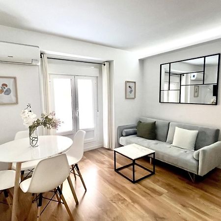 Dplace To Be - Exclusive Apartments In Historic Center 马德里 客房 照片