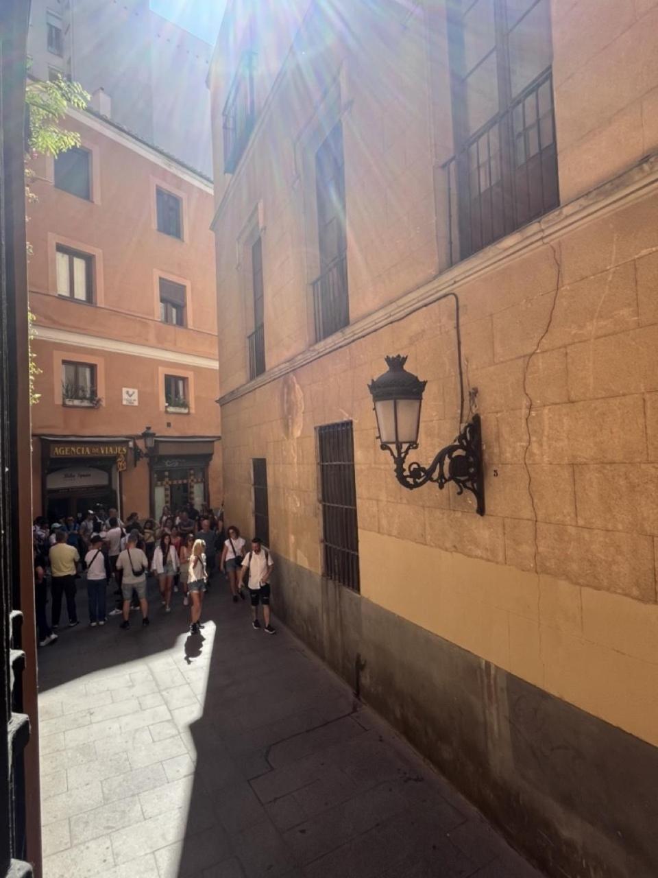 Dplace To Be - Exclusive Apartments In Historic Center 马德里 客房 照片