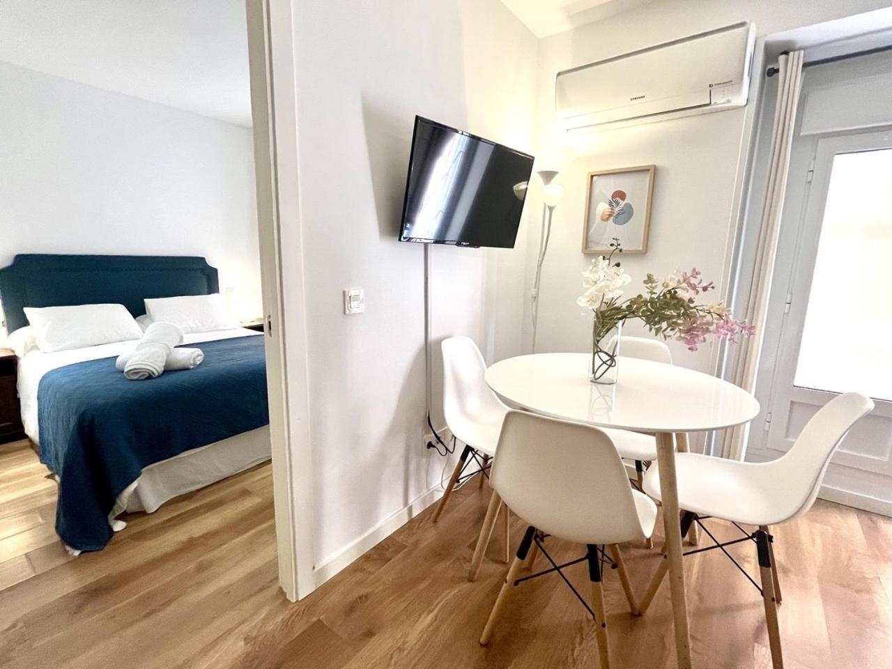 Dplace To Be - Exclusive Apartments In Historic Center 马德里 客房 照片