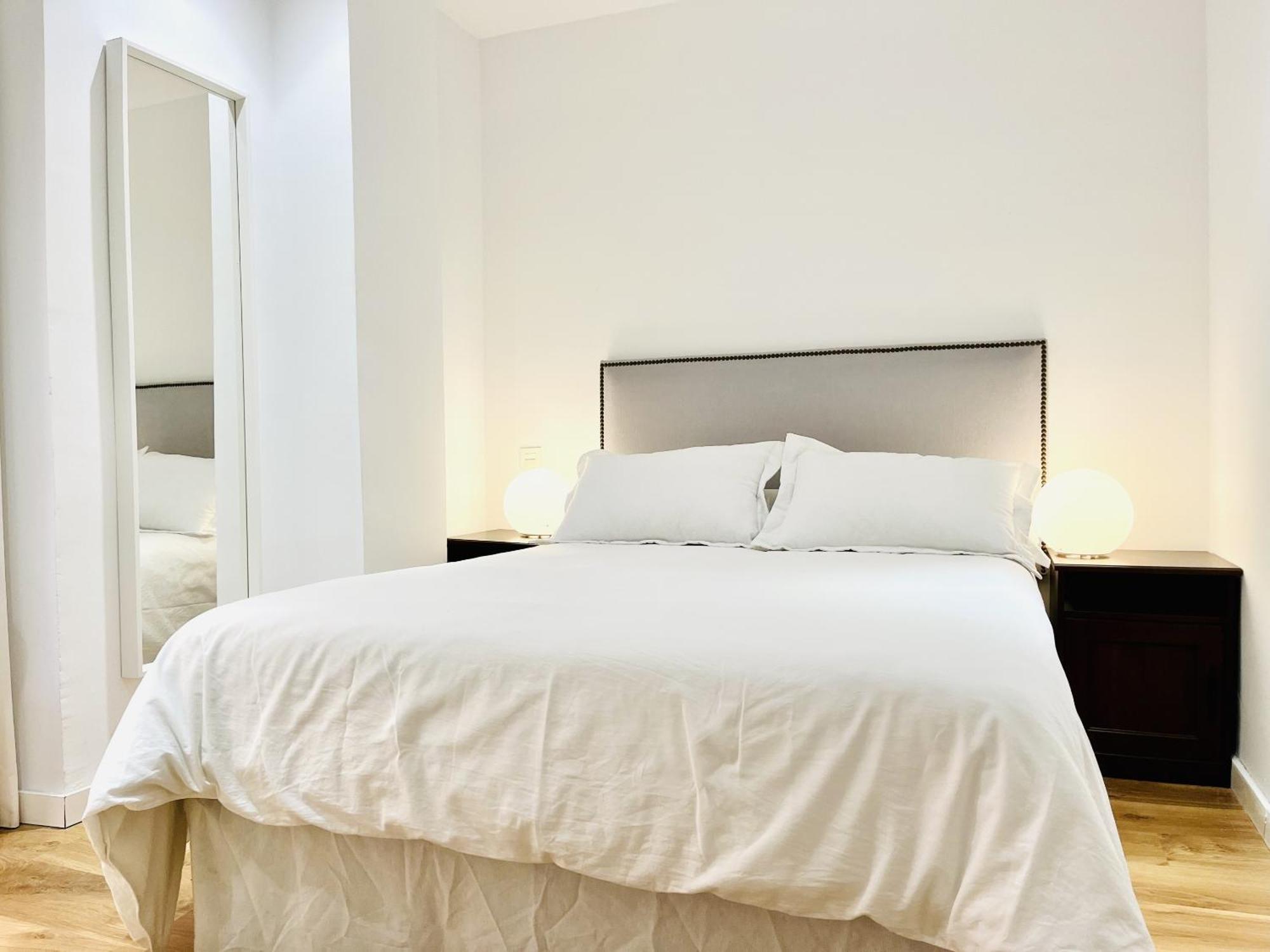 Dplace To Be - Exclusive Apartments In Historic Center 马德里 客房 照片