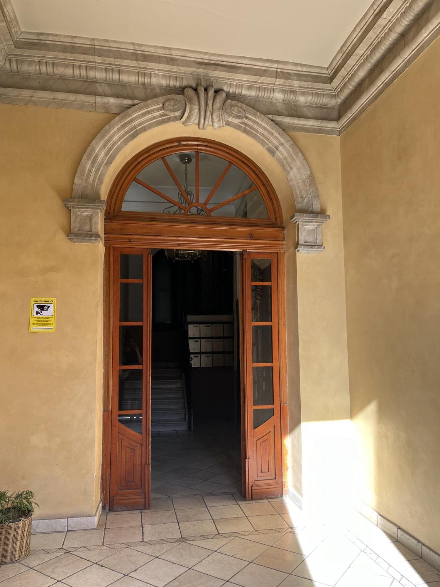 Dplace To Be - Exclusive Apartments In Historic Center 马德里 外观 照片