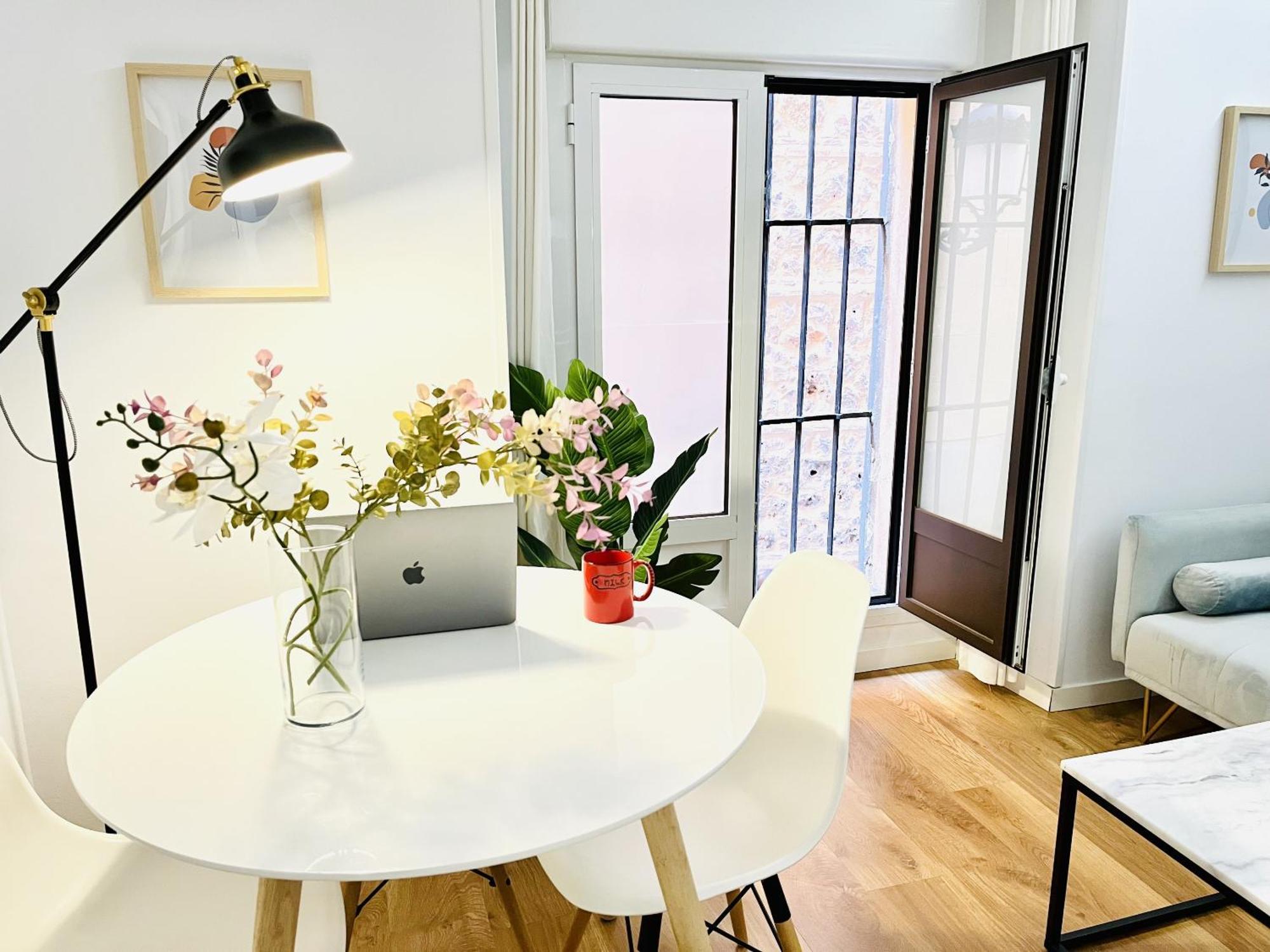Dplace To Be - Exclusive Apartments In Historic Center 马德里 客房 照片