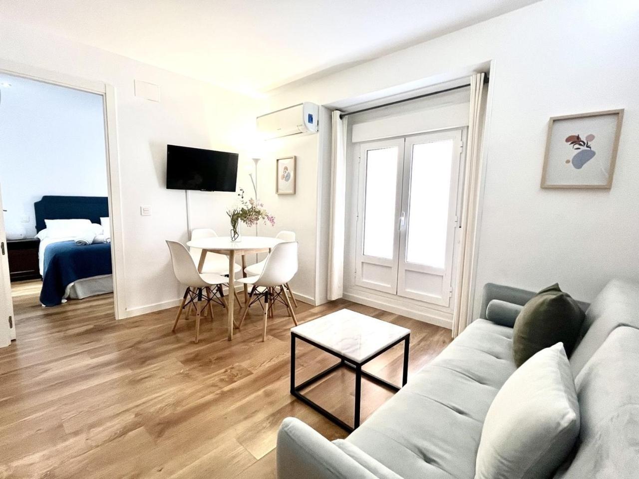 Dplace To Be - Exclusive Apartments In Historic Center 马德里 客房 照片