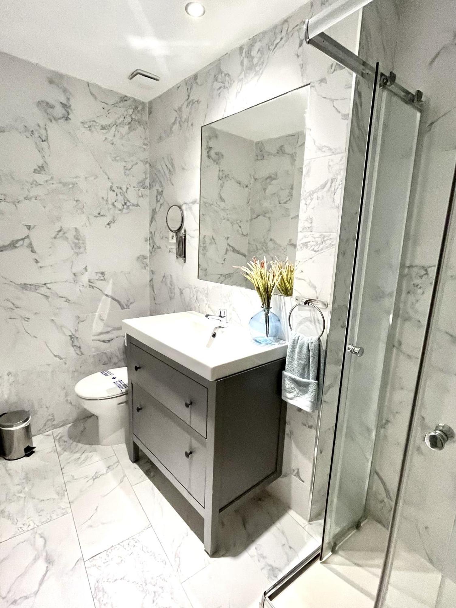 Dplace To Be - Exclusive Apartments In Historic Center 马德里 客房 照片