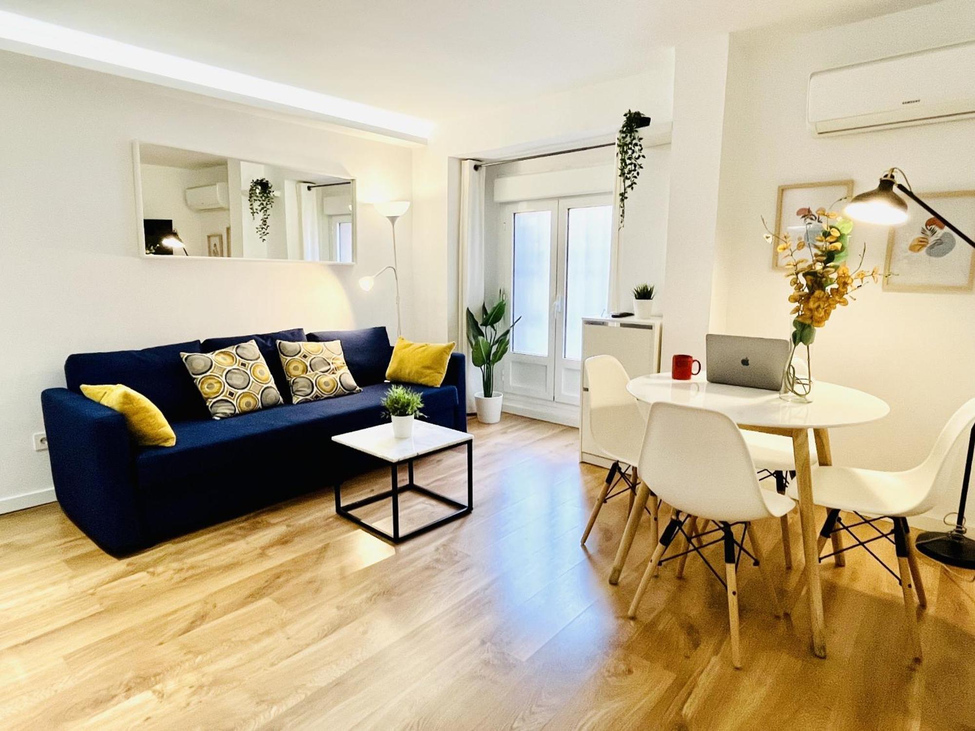 Dplace To Be - Exclusive Apartments In Historic Center 马德里 客房 照片